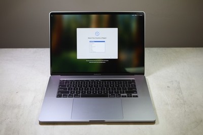 MacBook Pro (A2141)  Intel Core i9-9980HK CPU 2.40GHz-16GB RAM-1TB SSD-SequioaOS