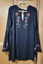 Adam Levine Black Summer Tunic  Dress Keyhole Neckline Trumpet Sleeves Sz Small
