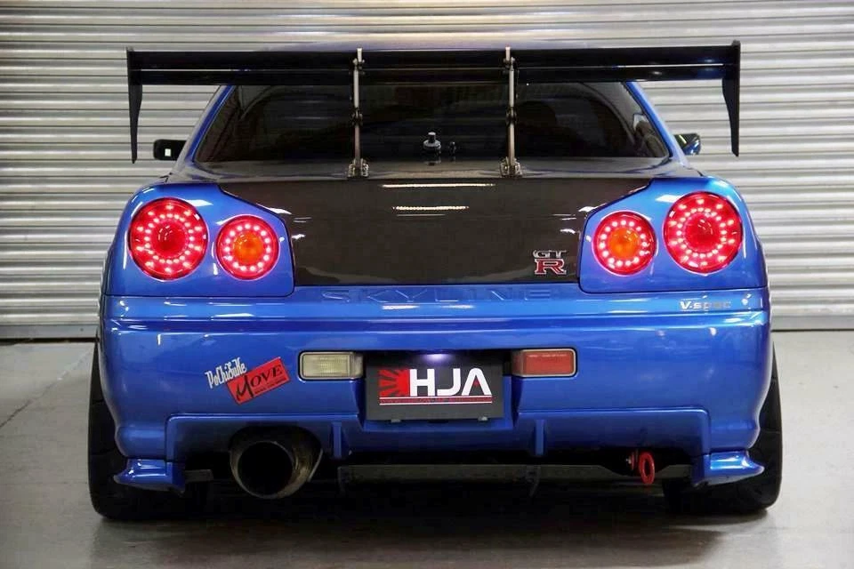 Nissan skyline tail lights deals
