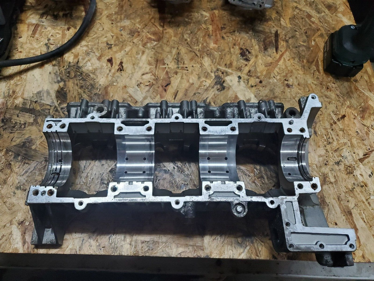 2003-2008 YAMAHA GP1300R ENGINE MOTOR CRANK CASE BLOCK 2003-2008 YAMAHA GP1300R ENGINE MOTOR CRANK CASE BLOCK