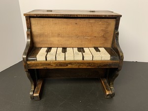 vintage toy piano