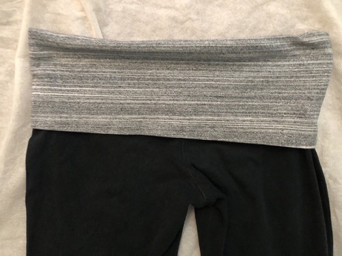 Victoria’s Secret PINK Fold over Yoga Leggings Size Small - Picture 8 of 9