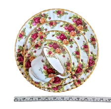 Royal Albert Old Country Roses 5 Piece place setting plate set teacup and saucer