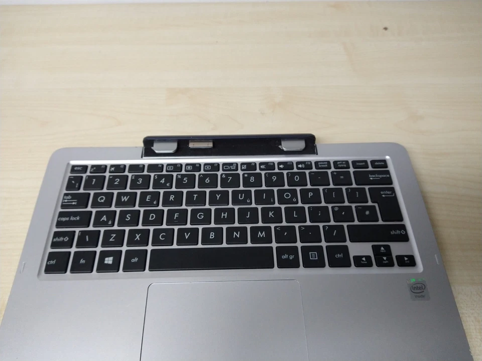 ASUS TRANSFORMER T200T MOBILE DOCK KEYBOARD - Silver - Image 3 of 4