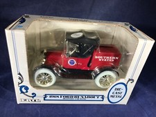 R2-28 ERTL 1918 FORD RUNABOUT COLLECTORS BANK - 1:25 SCALE -SOUTHERN STATES -NIB