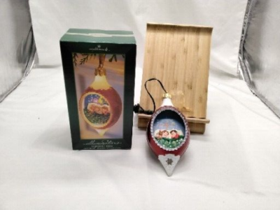 2005 Hallmark Keepsake Ornaments 3 Illuminations and a Power box