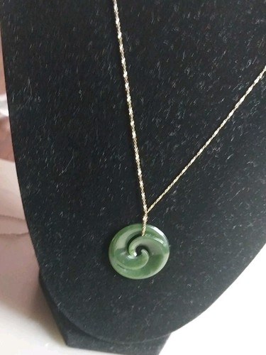 Carved Jade Green Nephrite Maori Double KORU Pendent Necklace - Picture 5 of 5