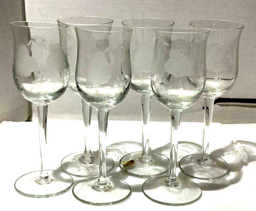 Set of 6 Vintage Wine Glasses with Etched  Leaves 5 3/4