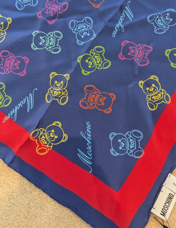 Bufanda de oso de juguete multicolor azul Moschino Foto 3 de 4
