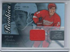 15/16 Fleer Showcase Detroit Red Wings Dylan Larkin Flair GUJ RC card #R0 S38