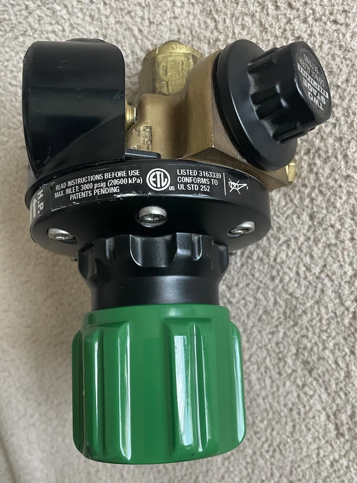 Regulador de dois estágios VICTOR Edge Series 0781-5217 ETS4-40-540 gás inerte oxigênio - Imagem 2 de 4