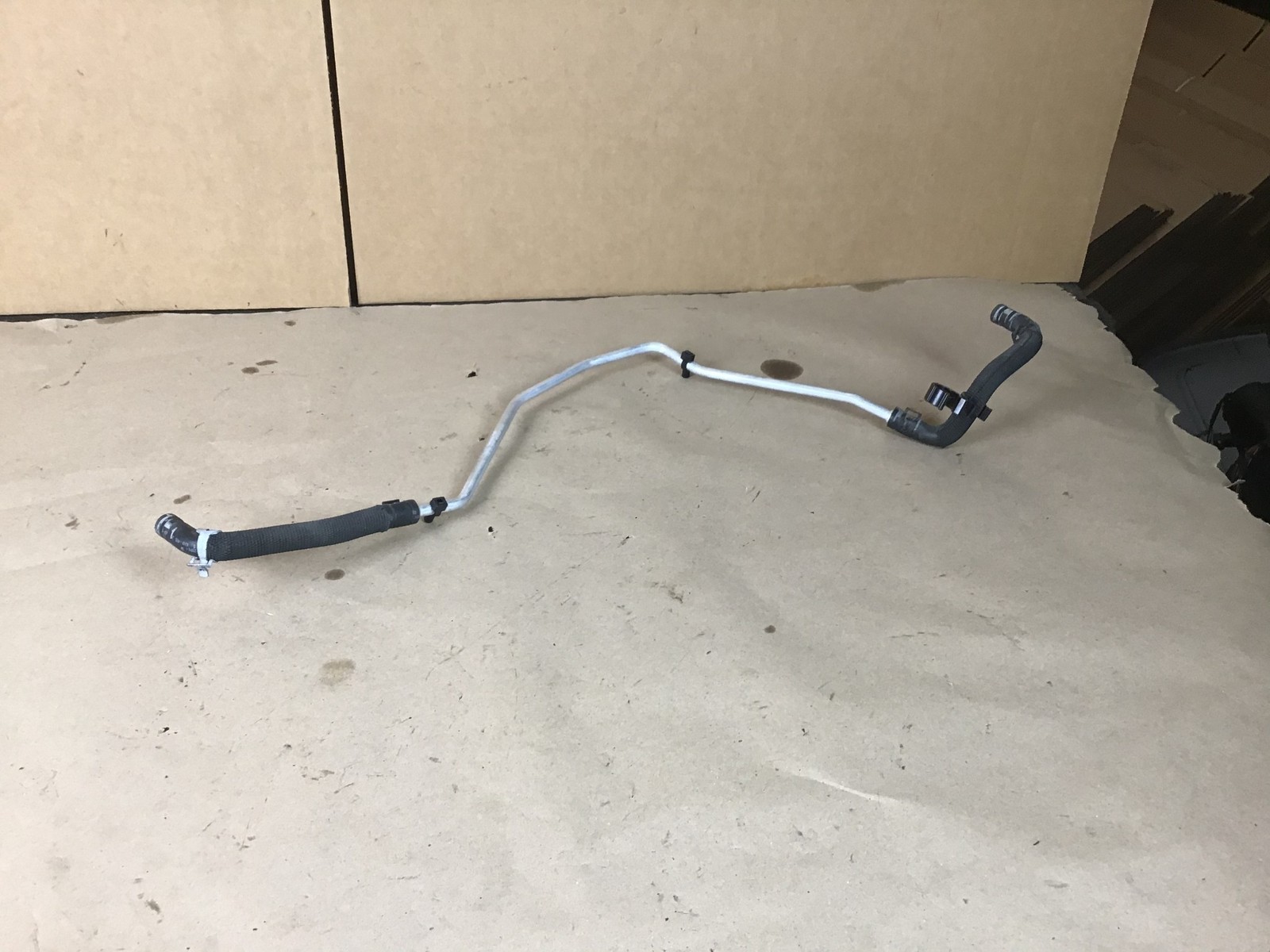 Audi R8 2022 Cooling Coolant Expansion Tank Air Vent Hose Pipe Line 18-23 ;:O