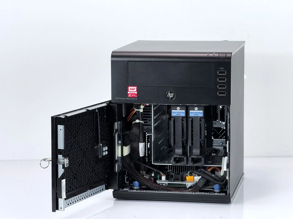 HP ProLiant G7 MicroServer AMD Turion II Neo N54L 8 GB HSTNS-5151 744900-421 HPE - Immagine 3 di 4