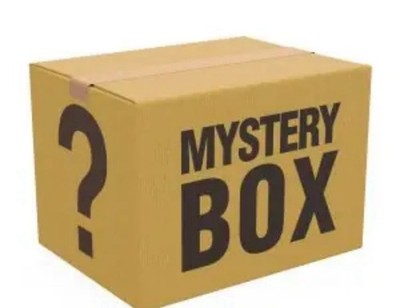 Mystery Paket Box S-M alles Neuware mindestens X teilig Restposten  Aktionsware