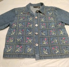New Directions Jean Shirt Jacket Floral Embroidery Large W/Big Wooden Buttons