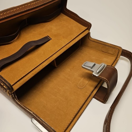 Genuine Polaroid SX-70 Leather Case โ Vintage Original | Excellent Condition - Picture 7 of 7