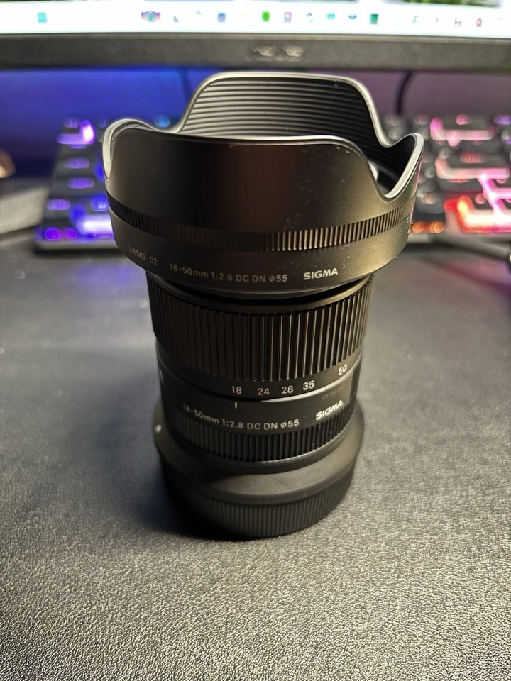 Sigma 18-50 mm F2.8 DC DN | Obiettivo contemporaneo per attacco Canon RF   - Immagine 3 di 4