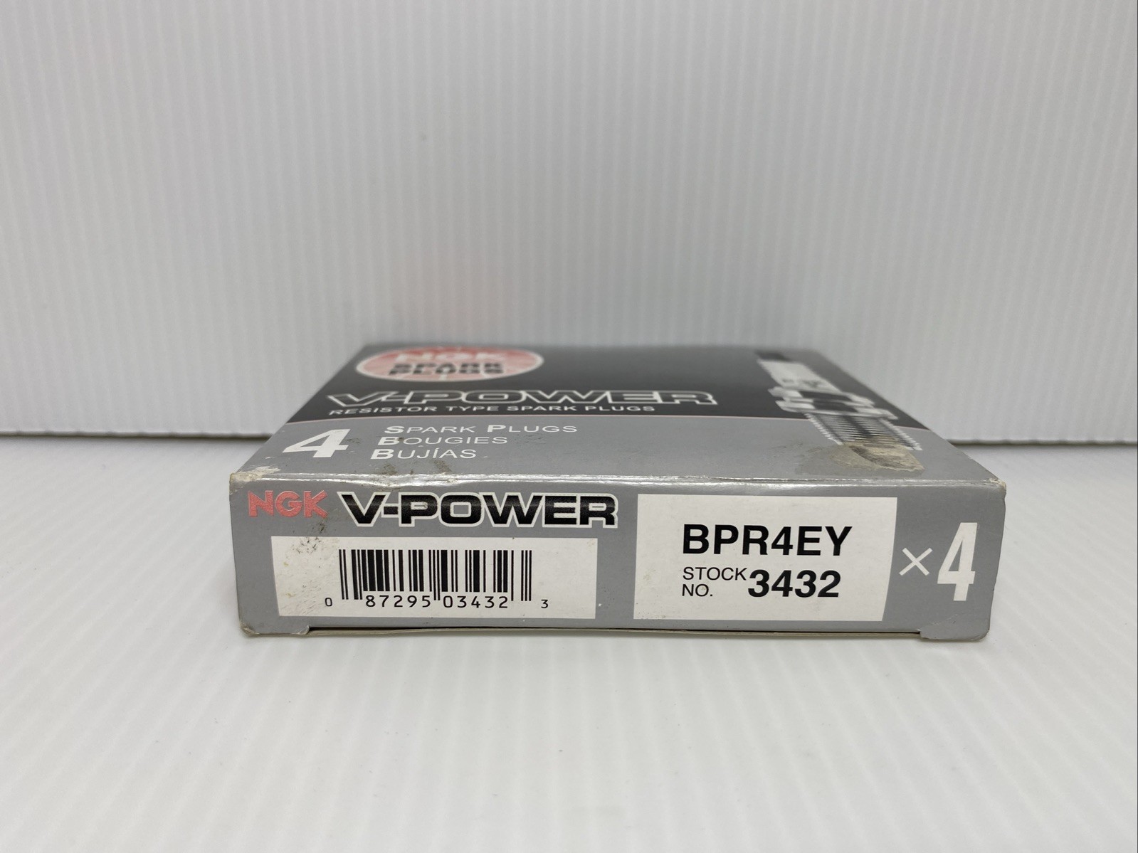 Lot  of 4 NGK Spark Plug 3432 BRR4EY