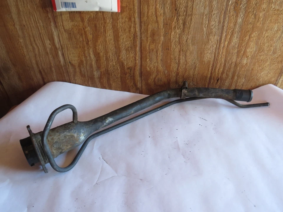 2013 FORD F150 FRONT Fuel Filler Neck Assembly Filler Pipe - Image 1 of 4