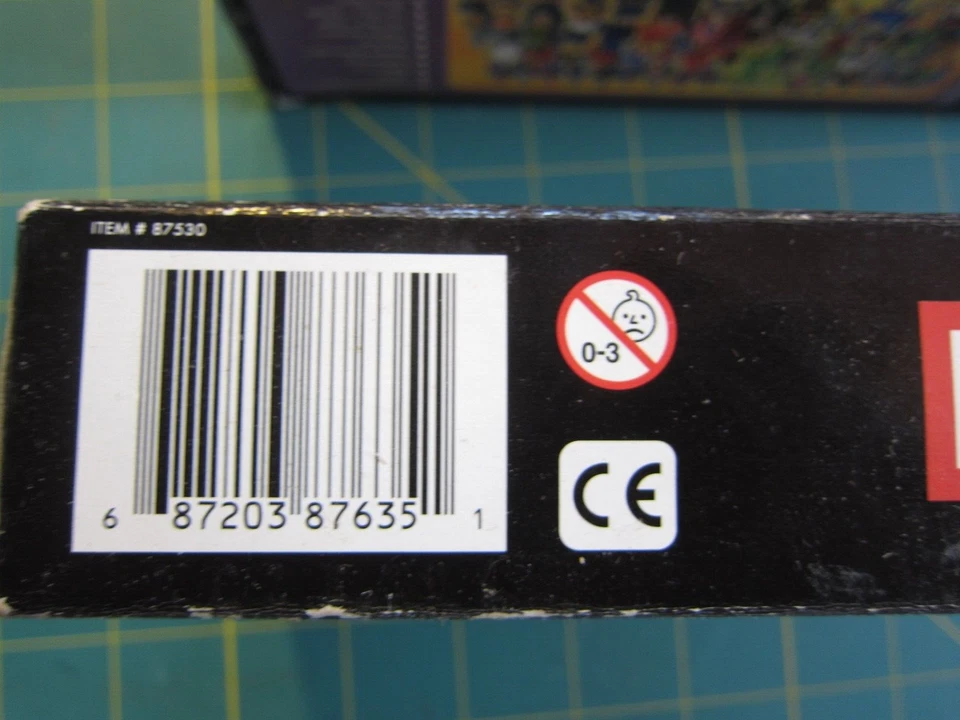 Marvel Paquete de 4 Minimates Ultimate Spider Man Peter Parker Kingpin Bullseye Sin usar, en caja sellada Foto 3 de 3