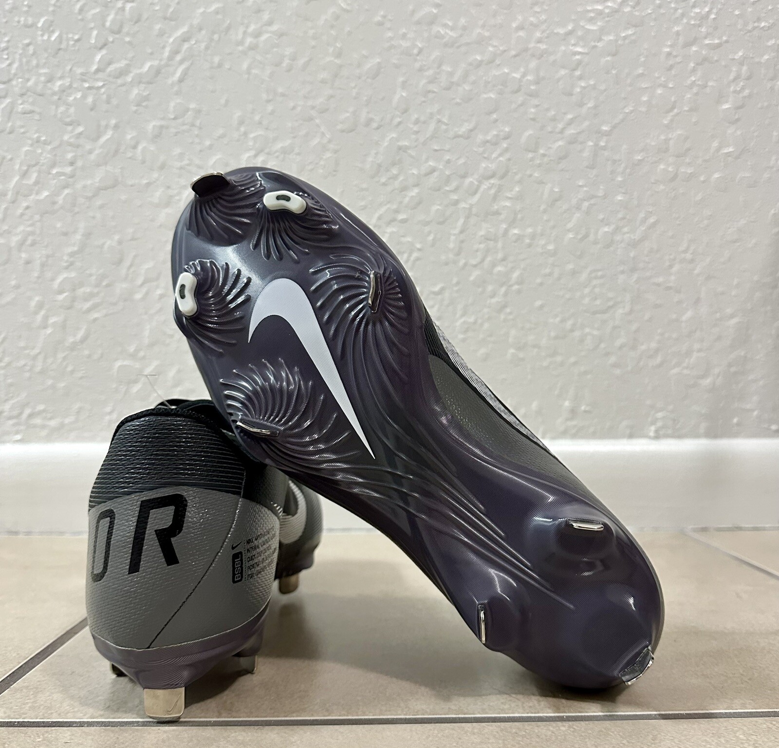 nike men's lunar vapor ultrafly elite metal baseball cleats