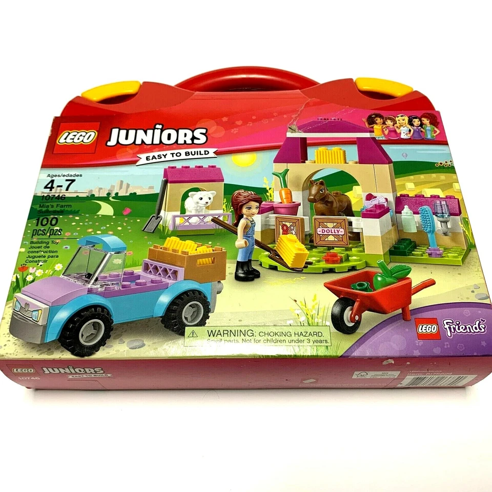 LEGO Juniors Mia's Farm Suitcase Building Toy 10746, 100 pcs NIB for 4-7 years - Image 2 of 4