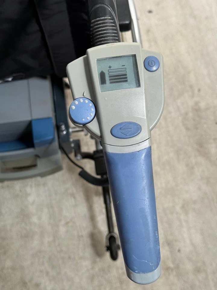 Alba V 15 Schiebehilfe mit Rollstuhl - Bild 3 von 4