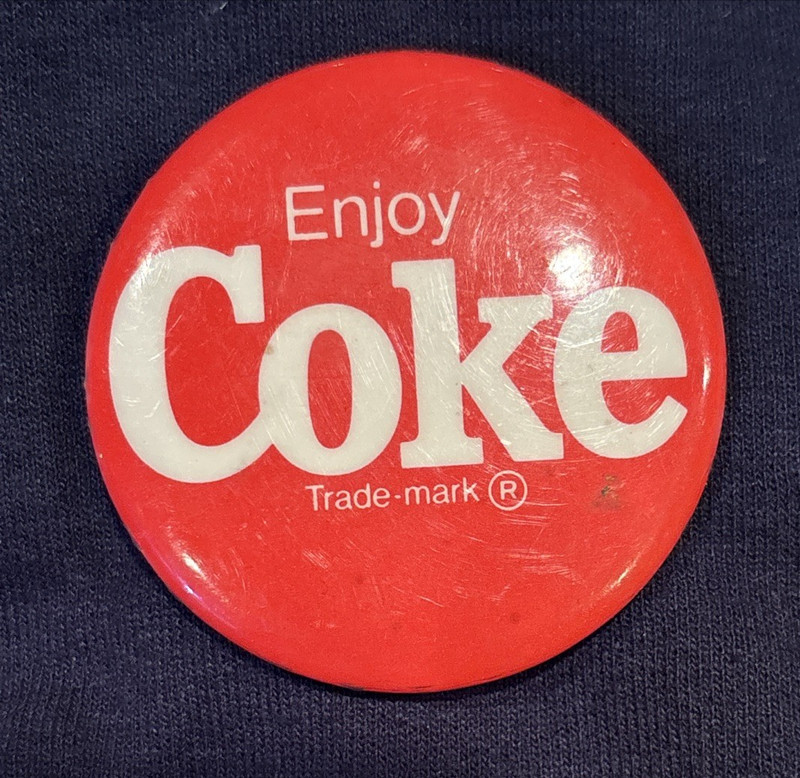 Vintage coke Coca-Cola advertising pin back button