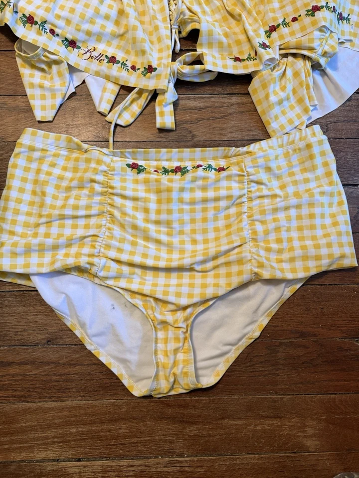 Juego de trajes de baño talla grande de La Bella y la Bestia de Disney Hot Topic - Usado suavemente Foto 2 de 4