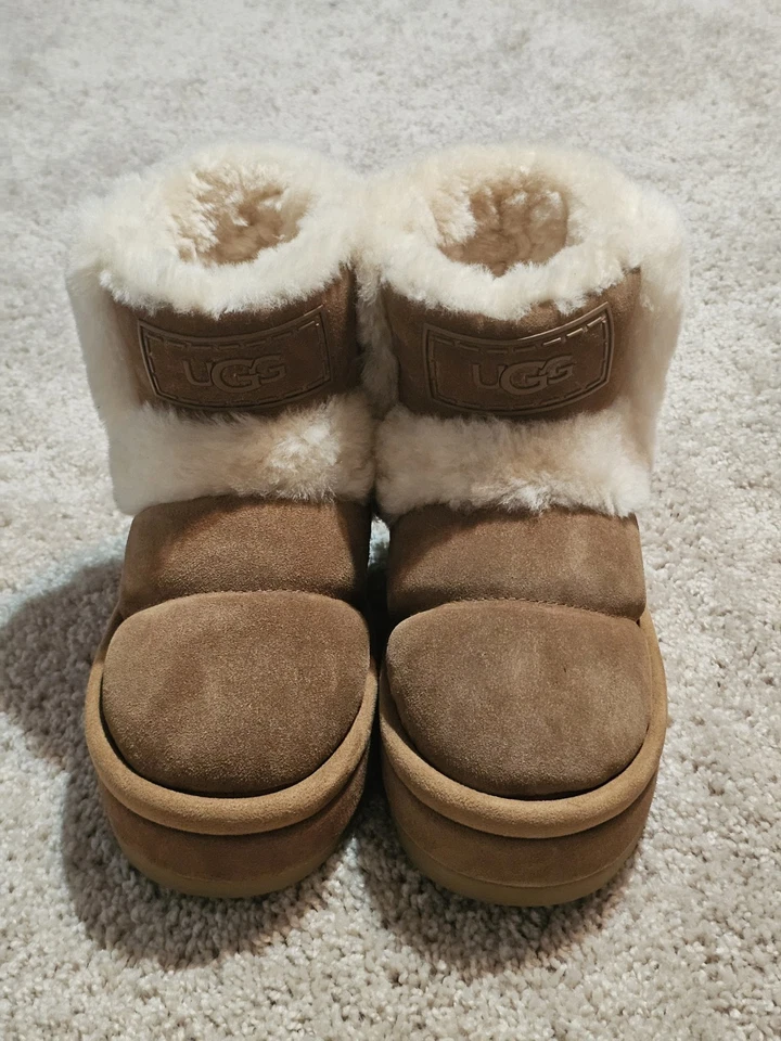 Botas femininas de neve Ugg Classic Chillapeak camurça castanha cordeiro tamanho 6 RARA NOVA - Imagem 2 de 3