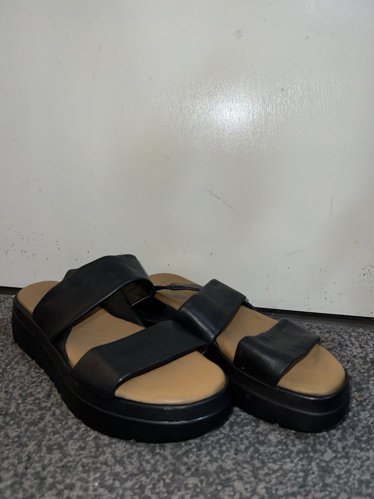 Picture 2 of 10
