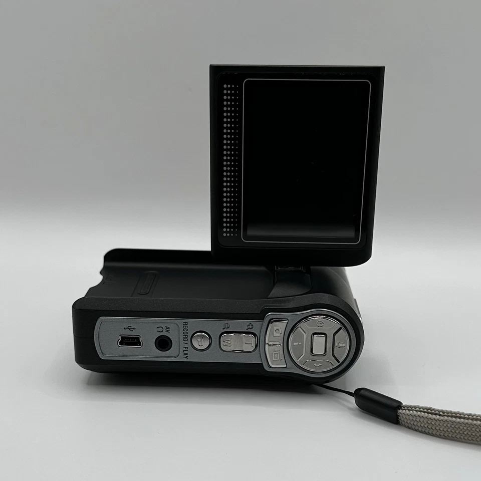 Black Silver Vivitar DVR 550 Camcorder Digital Camera Camcorder Vintage Y2K - Image 4 of 4