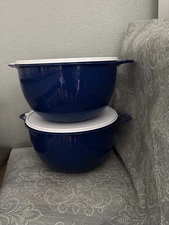 Tupperware Mega Thatsa Mixing Serving 42 Cup Bowl blue set of TWO