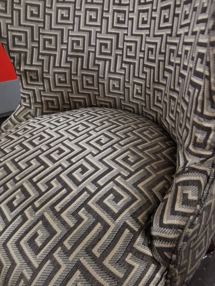 Sillas de biblioteca vintage con respaldo de ala Foto 2 de 4