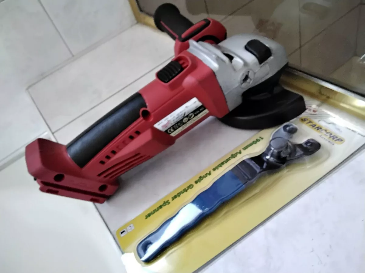 Milwaukee HD28AG Heavy duty 28v Angle Grinder. Takes M28 V28 Batt