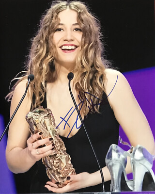 Izïa Higelin 1990- French-singer actress Samba autograph signed 8''x10'' photo