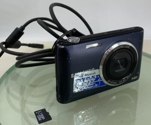 Samsung Digital Camera ST72 Blue + 16GB Memory Card AND WIRE- Tested - 986