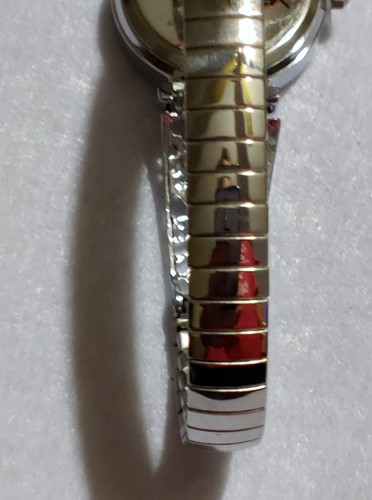 NEW - THE BRADFORD EXCHANGE LADIES WATCH - still has battery saver tab on it - Picture 15 of 16