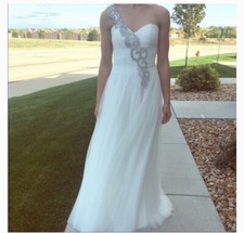 white dress size 10 sherri hill brand 