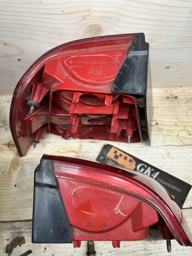 VW MK4 2004.5 JETTA HELLA CLEAR RED CANDY CANE TAIL LIGHT SET RH LH OEM 99.5-05 - Picture 9 of 9