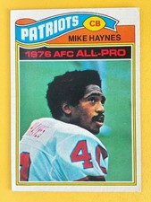 Mike Haynes 1977 Topps Rookie Football Card #50 - New England Patriots HOF. rookie card picture