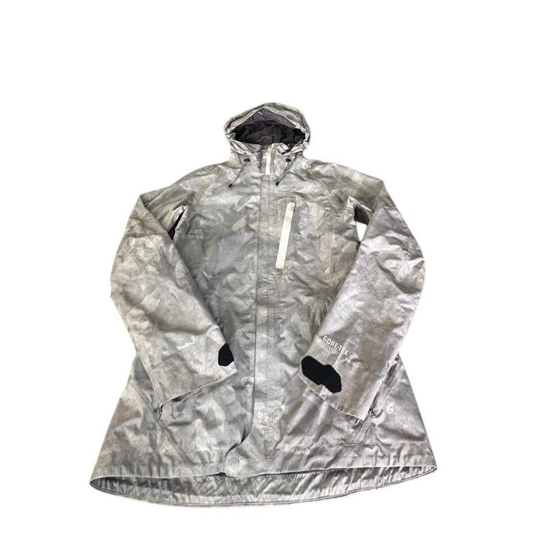 burton ak gore-tex 2l altitude hooded snowboard jacket