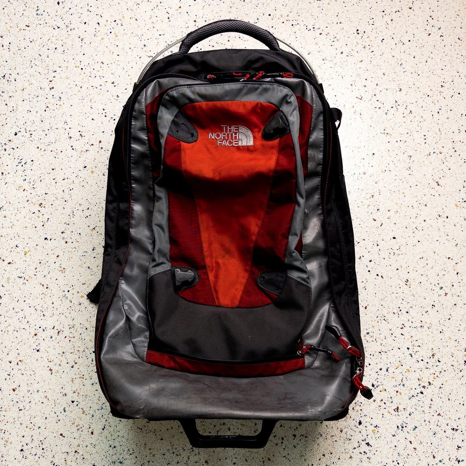 Mochila convertible North Face equipaje con ruedas de doble vía Rolling Thunder Foto 2 de 4