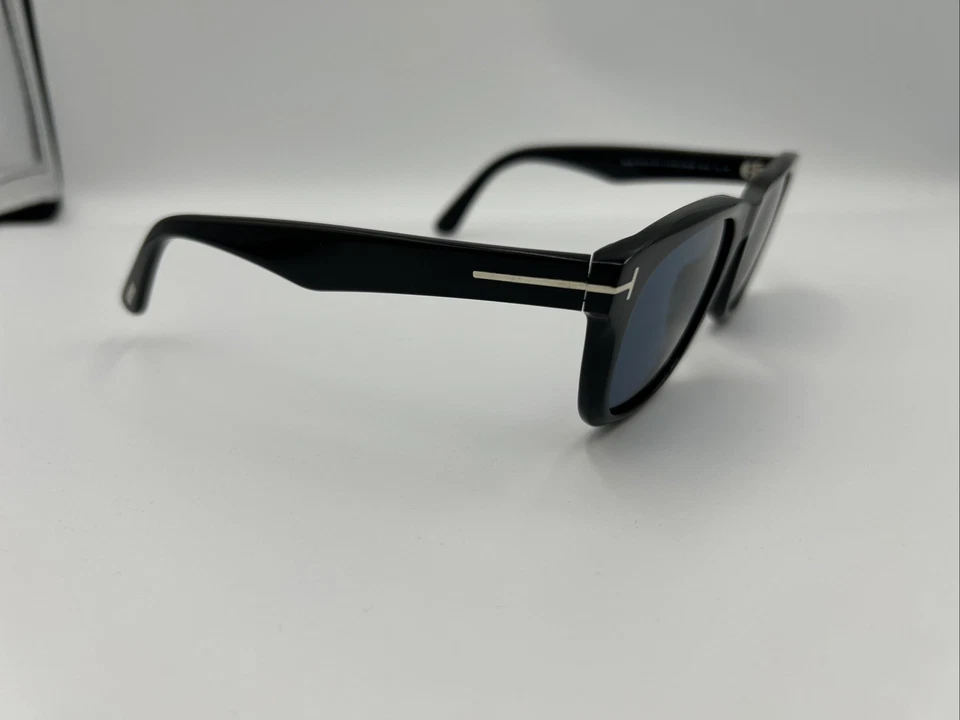 Tom Ford TF1076 Kendel Polarized Sunglasses 01M Black 54-22-145 New - Image 2 of 4