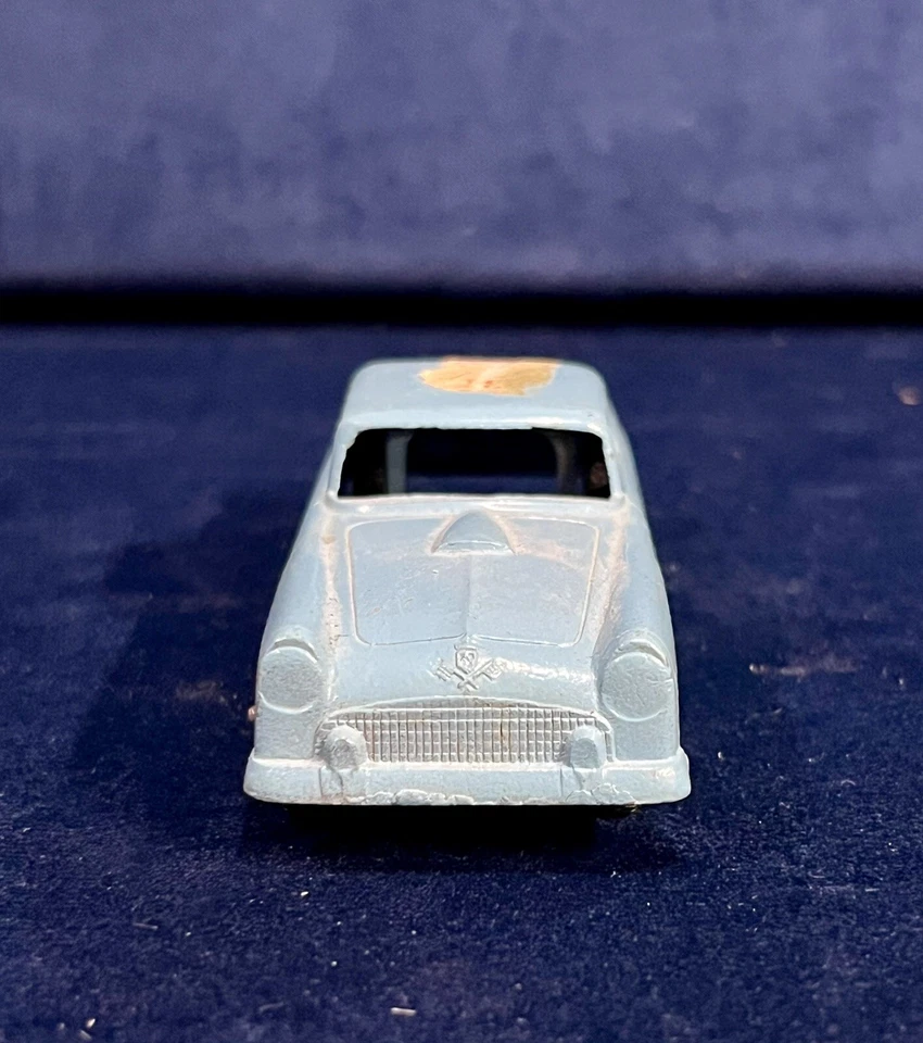 Coche de metal de juguete vintage Tootsie Ford Thunderbird 4 1/4 pulgadas azul claro Foto 3 de 4