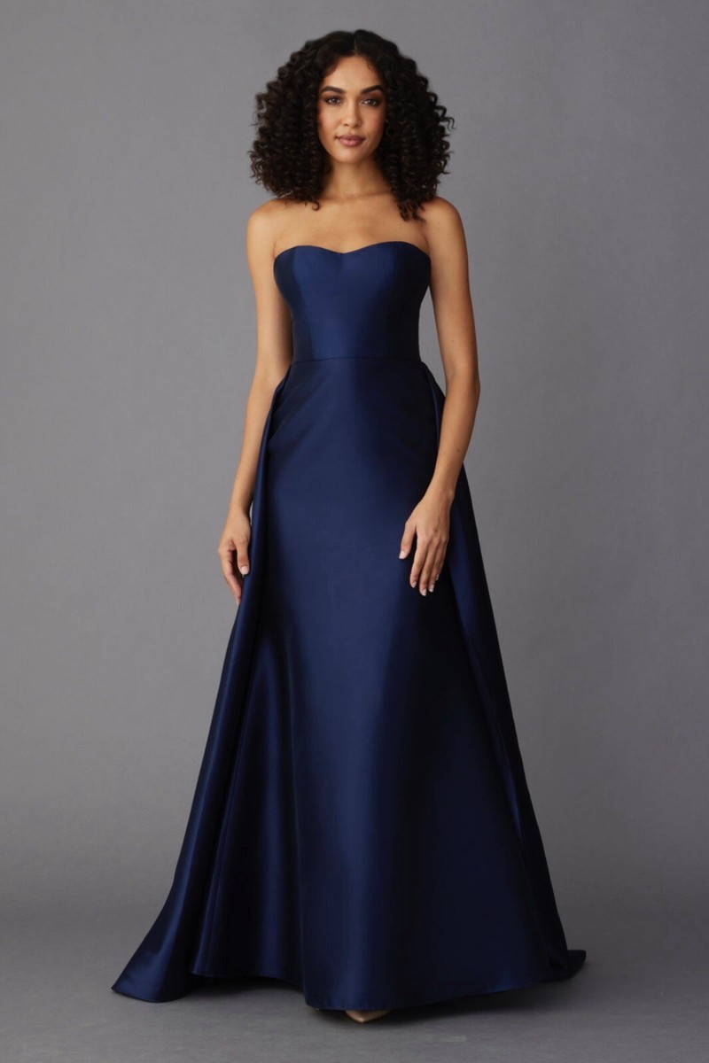 Prom Dress Bella Formals By Venus Size 8 Navy Blue EUC Prom Dress Bella Formals By Venus Size 8 Navy Blue EUC