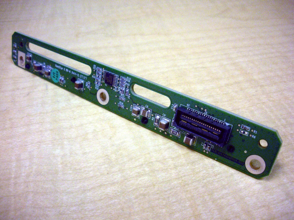 Sun 375-3524 2-Slot SAS Disk Backplane for V215 - Image 2 of 3