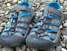 Keen Newport H2 Waterproof Sandals Kids Size 4 US Magnet/Brilliant Blue