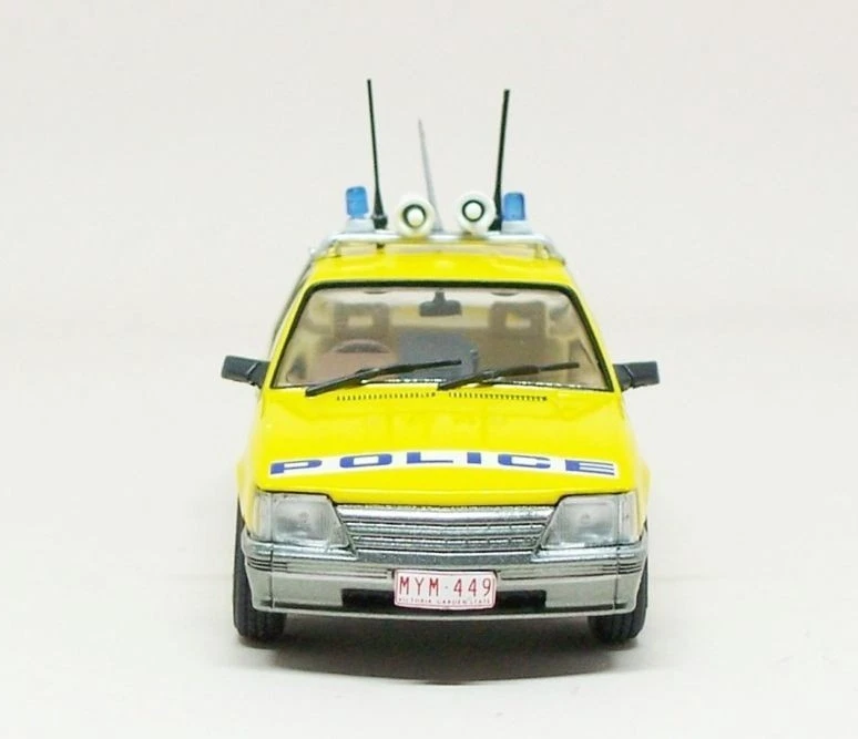 1985 Holden VK Commodore Victoria Police Australian Cars Collection Model 1/43 - Image 3 of 4