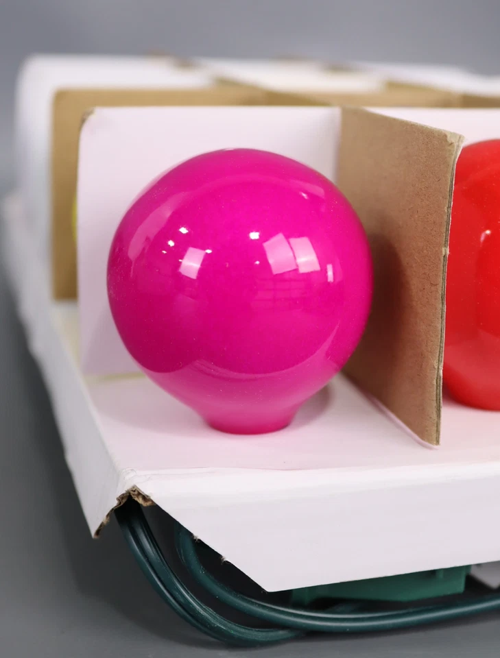 Vickerman 15 Multi-Colored G50 Light on Green Wire  15  Christmas Light Strand - Image 3 of 4